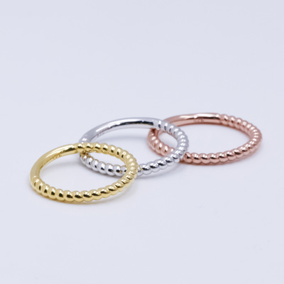 plain silver band ring