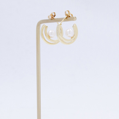 pretty round earrings