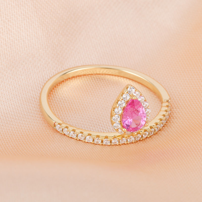 small pear shaped engagement ring manufacturer