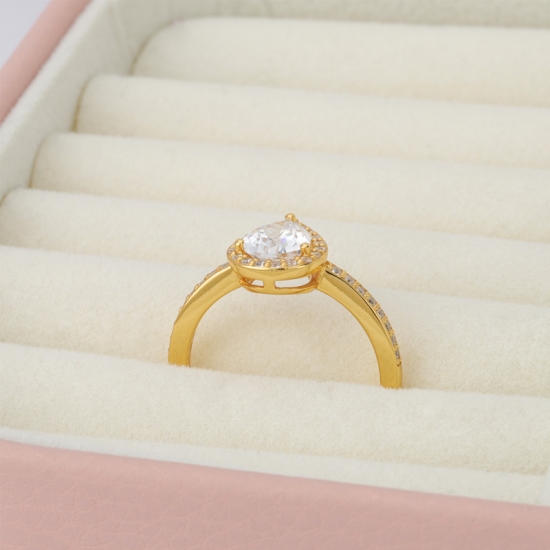Unique Pear Engagement Rings