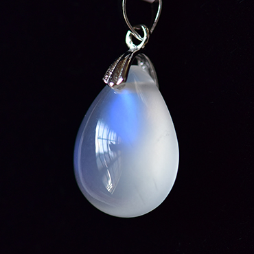 How to choose moonstone?