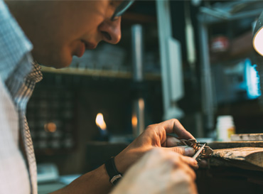 How to outsource jewelry production?
