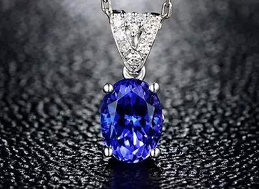 What are the characteristics of sapphires?