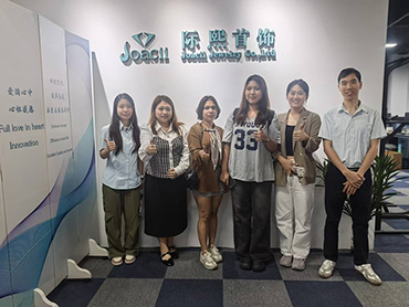 Myanmar Clients Visit Guangzhou Office for Store-Ready Jewelry Selection and Wholesale Order